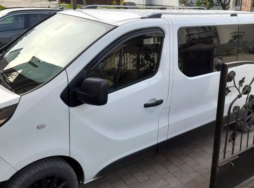 Вітровики для Opel Vivaro 2015-2019 (2 шт) DOK-128684 фото