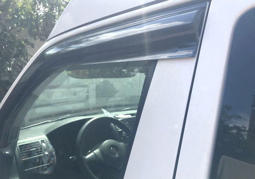 Вітровики для Volkswagen T5 Multivan 2003-2010 (2 шт) DOK-88912 фото