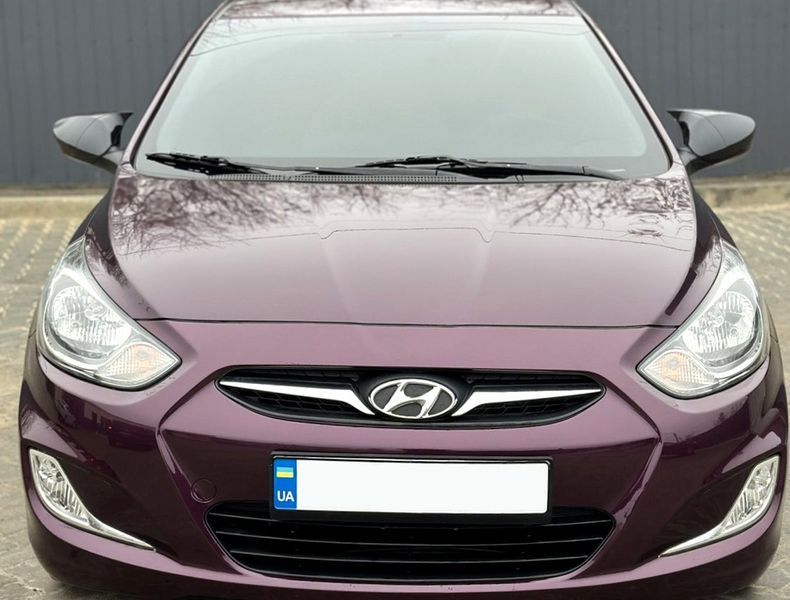 Накладки на зеркала BMW-style для Hyundai Accent 2011-2017 (с вырезом под поворот) ZRK-89784 фото