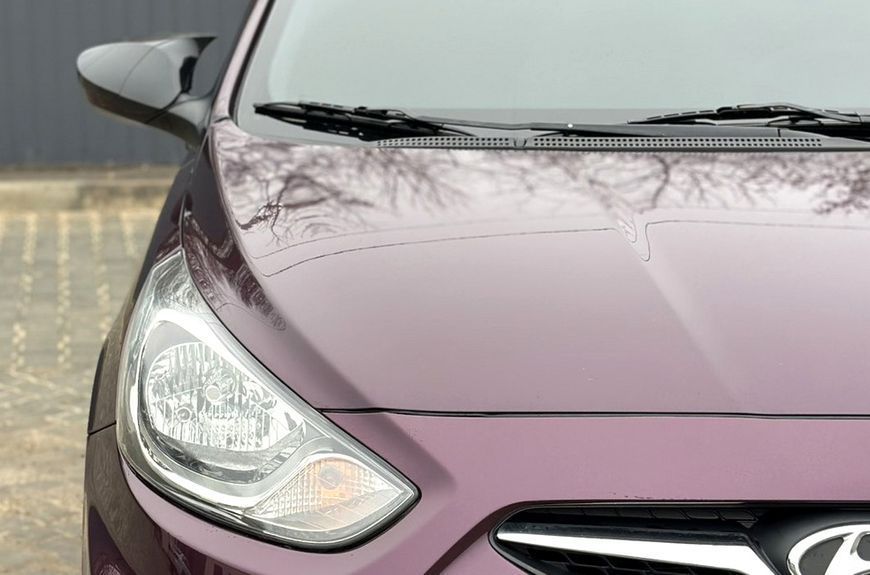 Накладки на зеркала BMW-style для Hyundai Accent 2011-2017 (с вырезом под поворот) ZRK-89784 фото