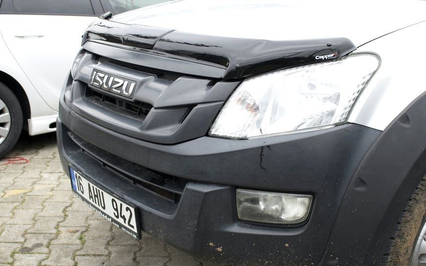 Дефлектор капота для Isuzu D-Max 2011-2019 DFK-77661 фото