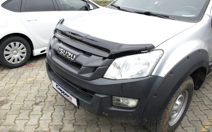 Дефлектор капота для Isuzu D-Max 2011-2019 DFK-77661 фото