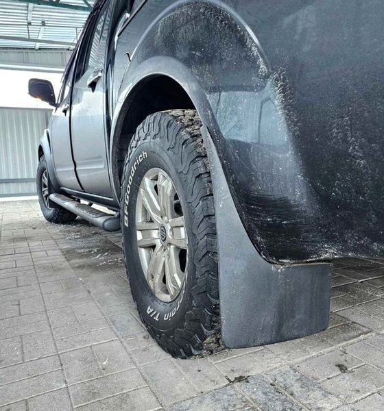Брызговики задние для Nissan Navara 2006-2015 (2 шт) BRZ-67408 фото
