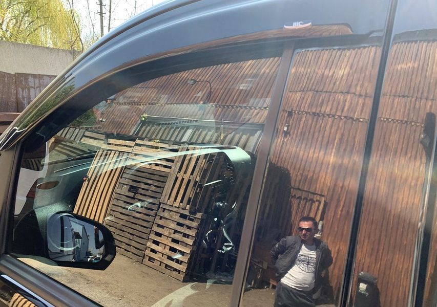 Вітровики для Mercedes Vito/W447 2014+ (2 шт) DOK-66370 фото