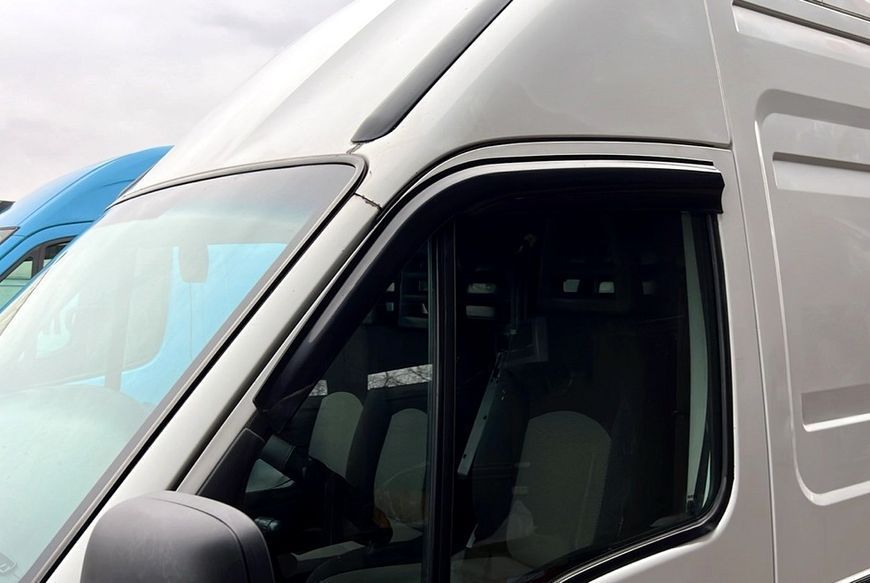 Вітровики для Iveco Daily 2006-2014 (2 шт) DOK-88874 фото
