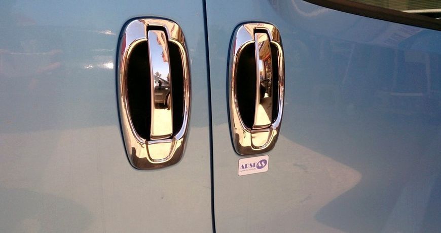 Накладки та окантовки на ручки для Fiat Doblo 2 2010-2022, 8 шт, хром (Carmos) NKS-28107 фото